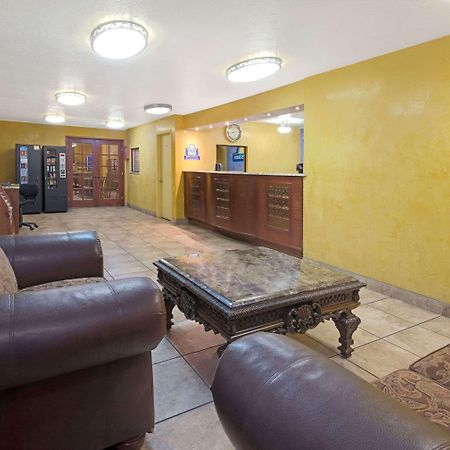 Days Inn By Wyndham East Albuquerque Buitenkant foto