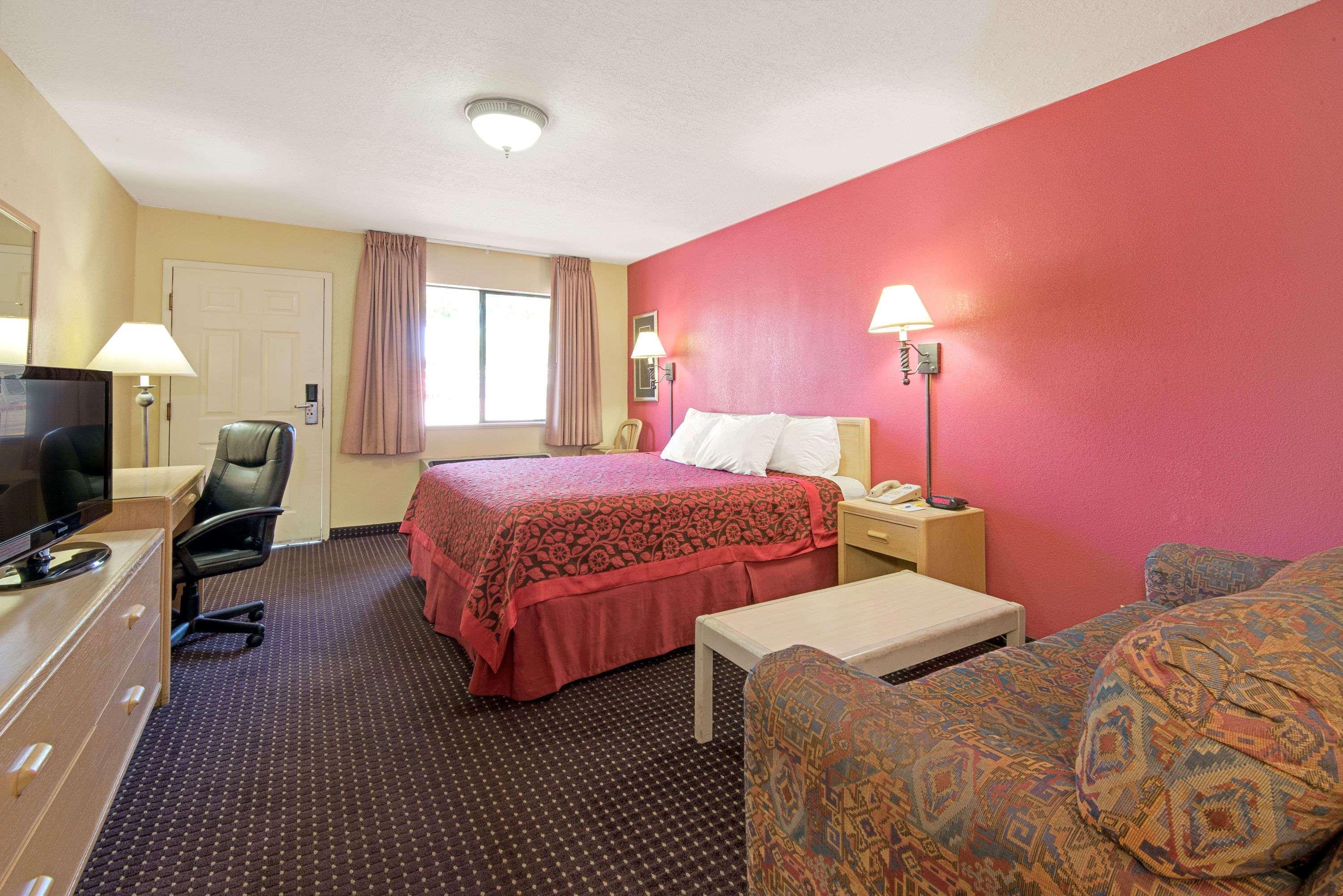 Days Inn By Wyndham East Albuquerque Buitenkant foto