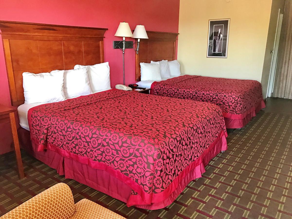 Days Inn By Wyndham East Albuquerque Buitenkant foto
